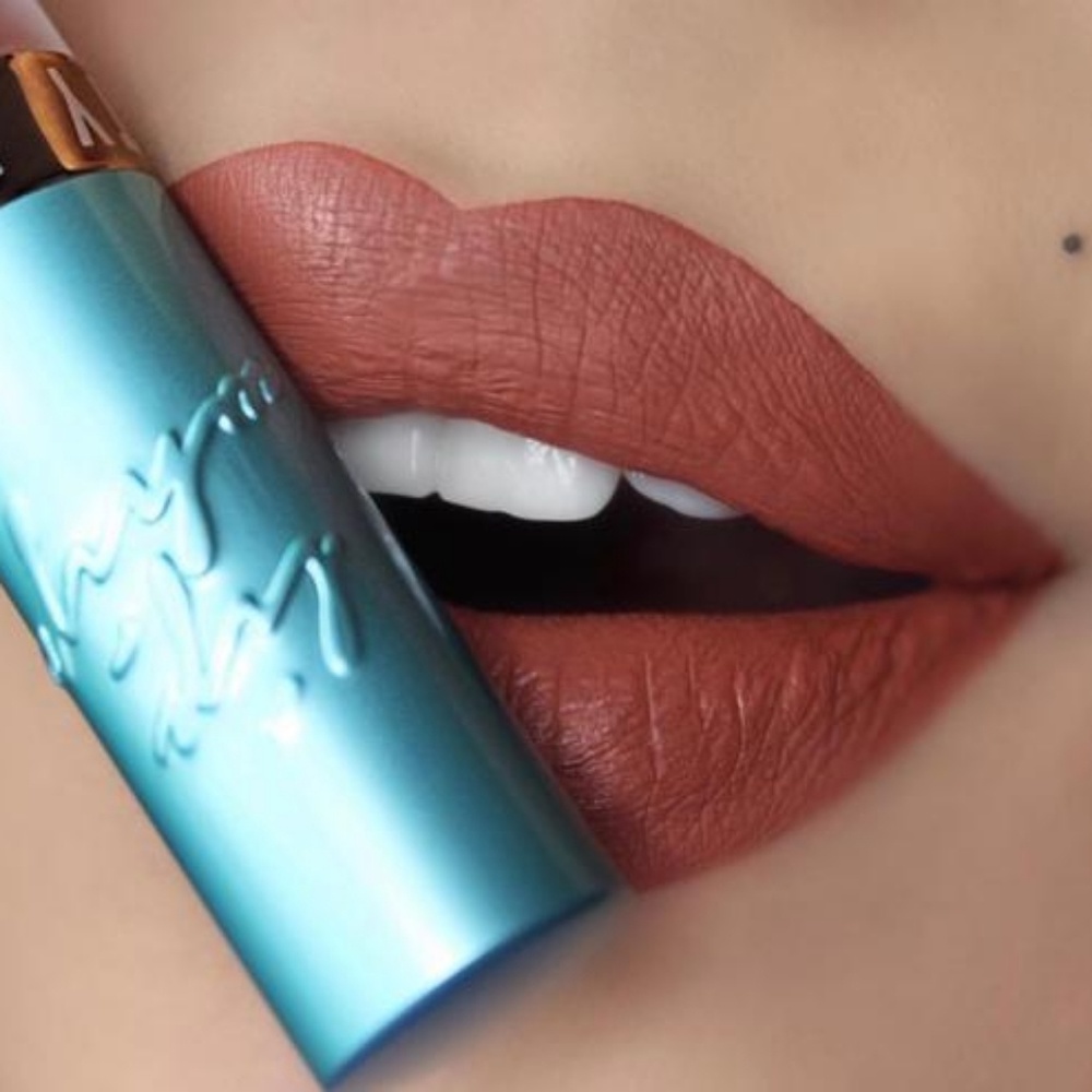 Beauty Bakerie Matte Lip Whip in Gingersnap